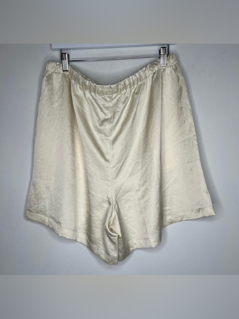 H&M Cream Elastic-Waist Bermuda Shorts